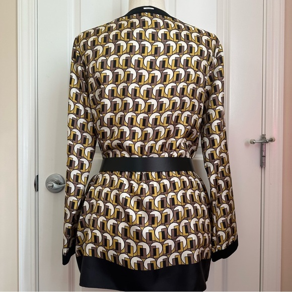 ‘ S Max Mara Label-cut 100% Silk Blouse with Rhinestones Sz: Small US4/6 Spring - Picture 11 of 11